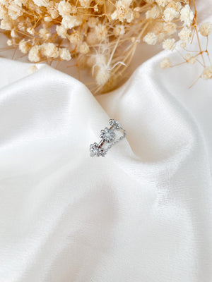 
                  
                    Charger l&amp;#39;image dans la galerie, Bague fleur silver
                  
                