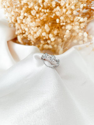 
                  
                    Charger l&amp;#39;image dans la galerie, Bague fleur silver
                  
                