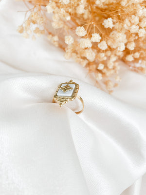 
                  
                    Charger l&amp;#39;image dans la galerie, Bague Jasmine blanche
                  
                