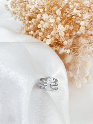 
                  
                    Charger l&amp;#39;image dans la galerie, Bague menotte silver
                  
                
