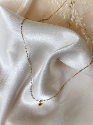 
                  
                    Charger l&amp;#39;image dans la galerie, Collier lettre gold (A à Z)
                  
                