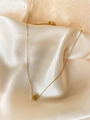 
                  
                    Charger l&amp;#39;image dans la galerie, Collier lettre gold (A à Z)
                  
                