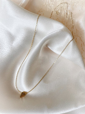 
                  
                    Charger l&amp;#39;image dans la galerie, Collier lettre gold (A à Z)
                  
                