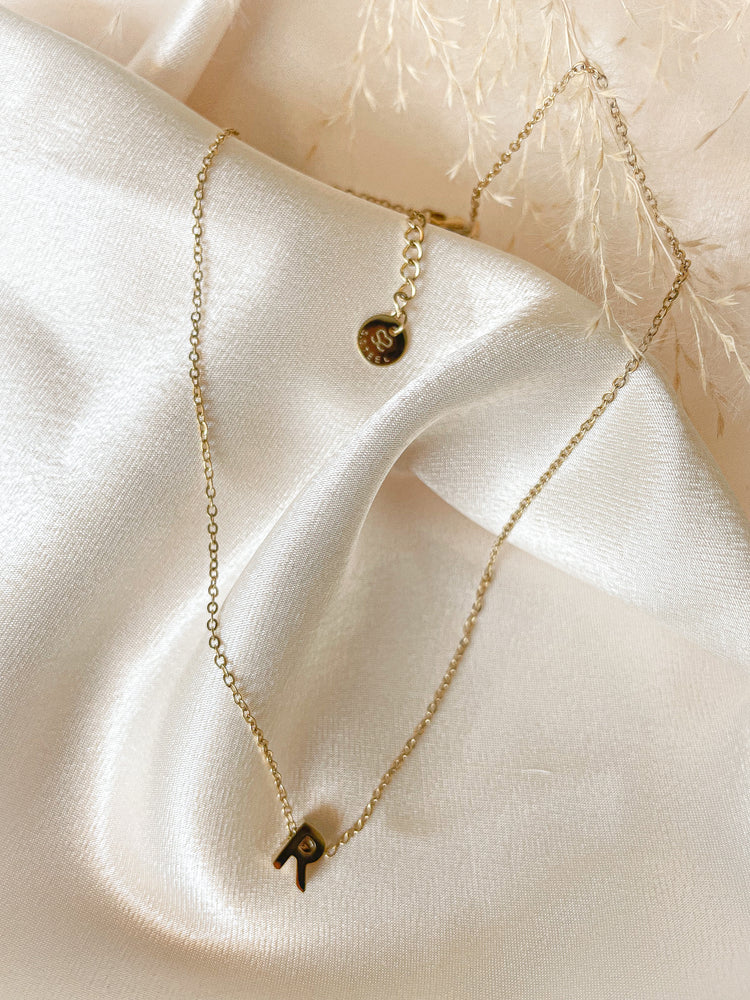 
                  
                    Charger l&amp;#39;image dans la galerie, Collier lettre gold (A à Z)
                  
                